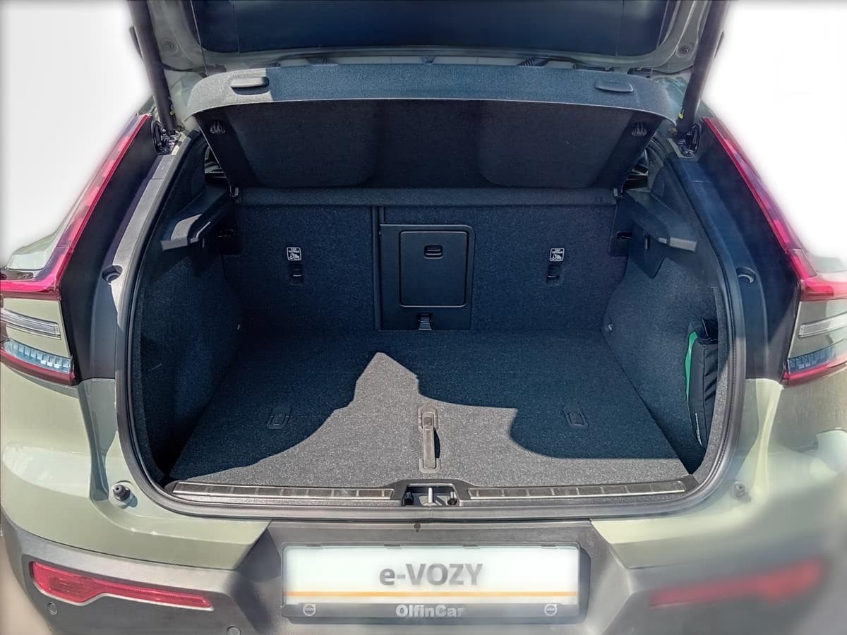 2023 Volvo Volvo C40 Recharge - 12 933 km - Fotka 1