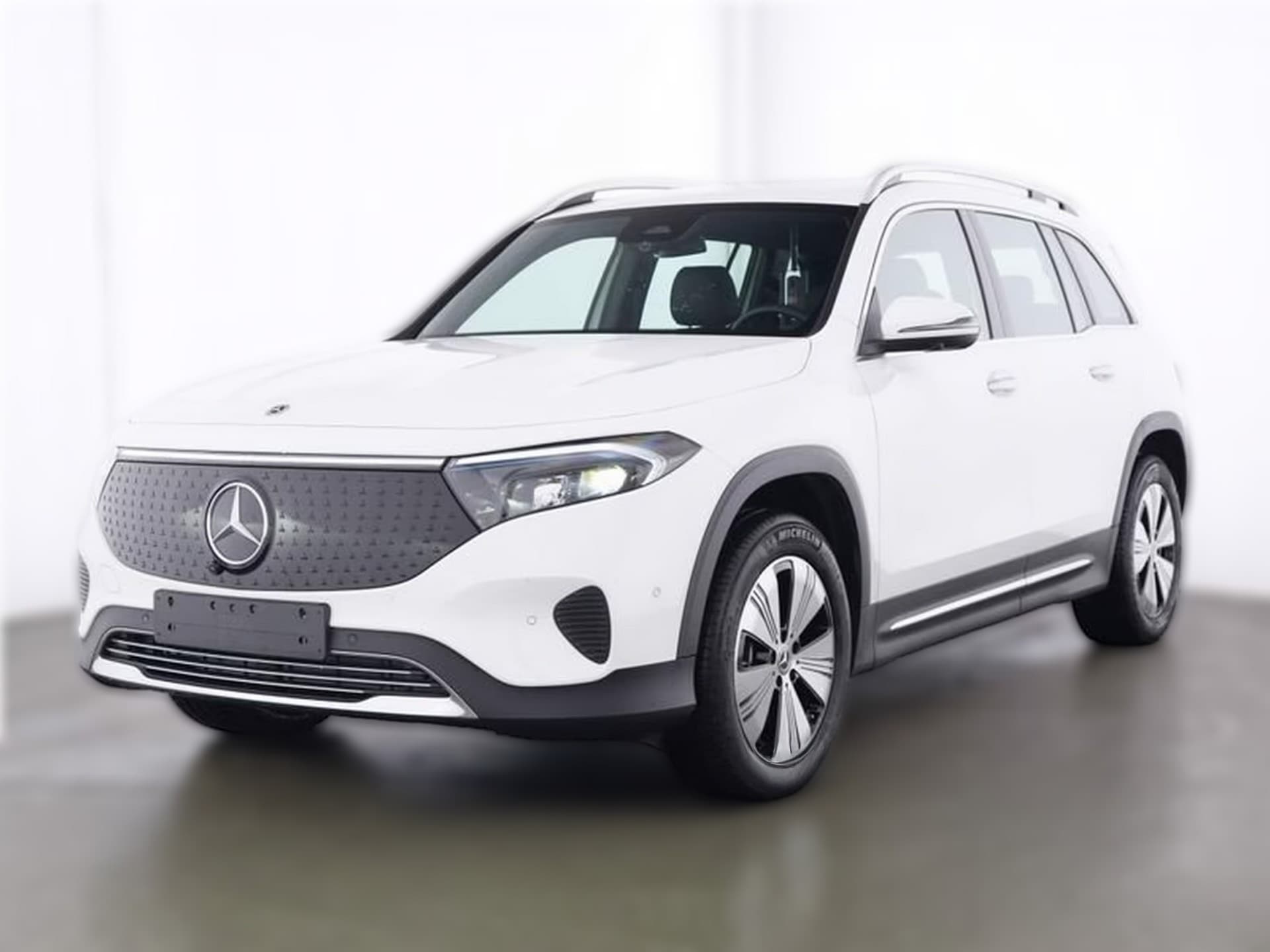 2024 Mercedes-Benz EQB 300 - 10 750 km - Fotka 1