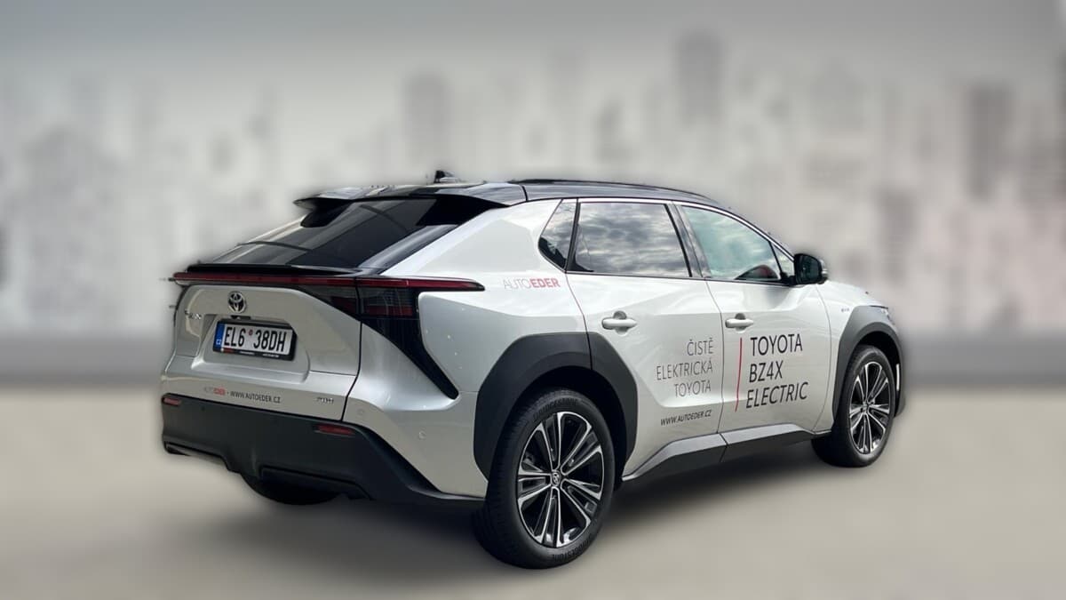 2024 Toyota Toyota bZ4X - 4 800 km - Fotka 1