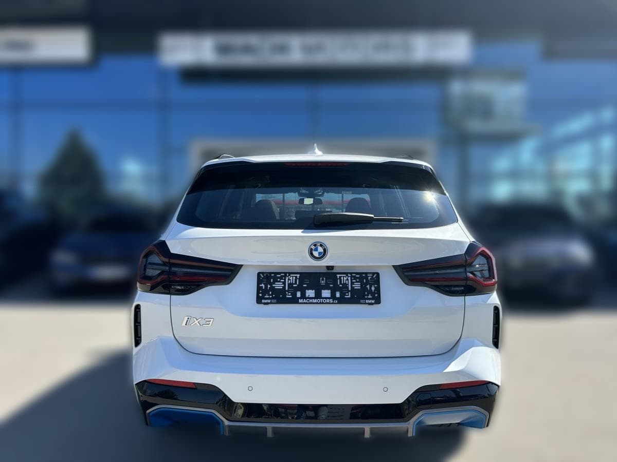 2024 BMW BMW iX3 - 10 000 km - Fotka 1