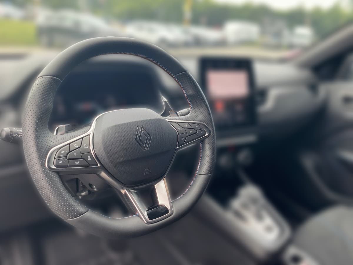2024 Renault Arkana - 5 000 km - Fotka 1