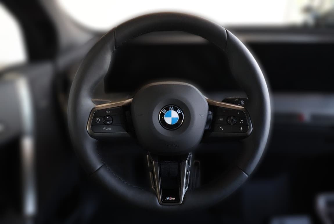 2025 BMW iX - 11 km - Fotka 1