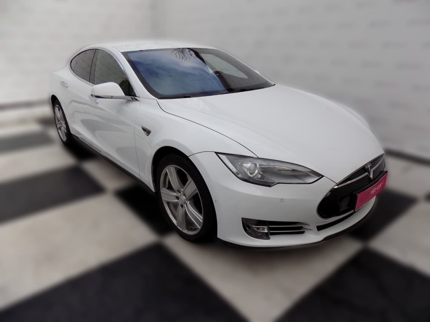 2015 Tesla Model S - 63 050 km - Fotka 1
