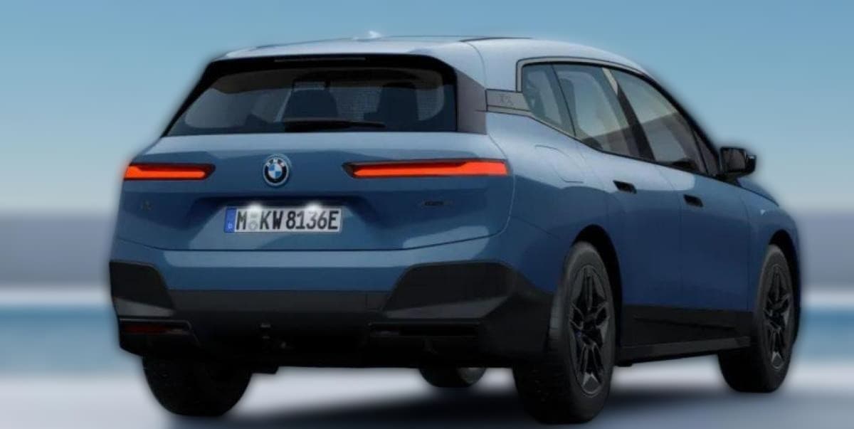 2024 BMW iX 40 - 6 300 km - Fotka 1