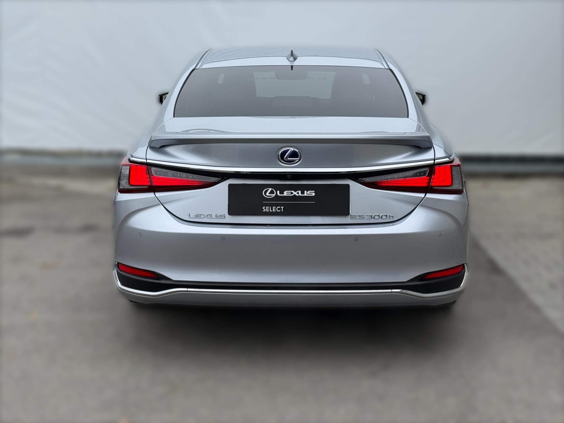 2023 Lexus ES 300h - 44 271 km - Fotka 1