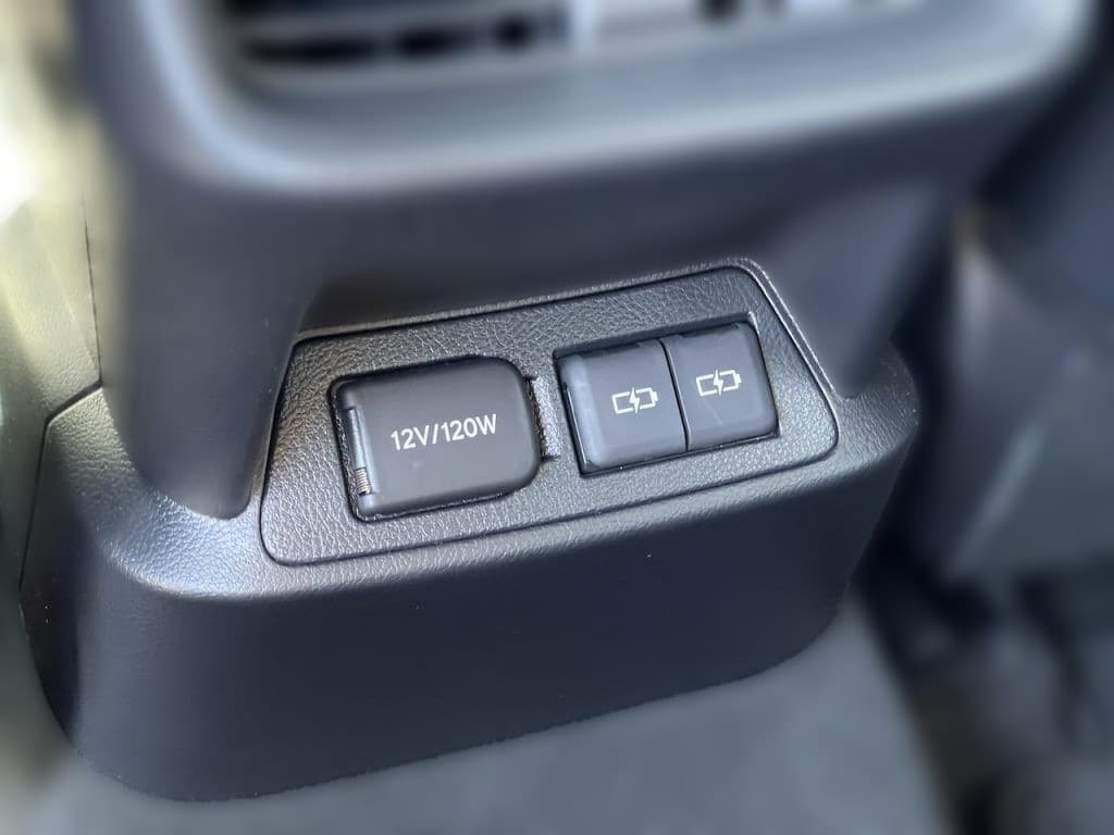 2023 Lexus ES 300h - 22 240 km - Fotka 1