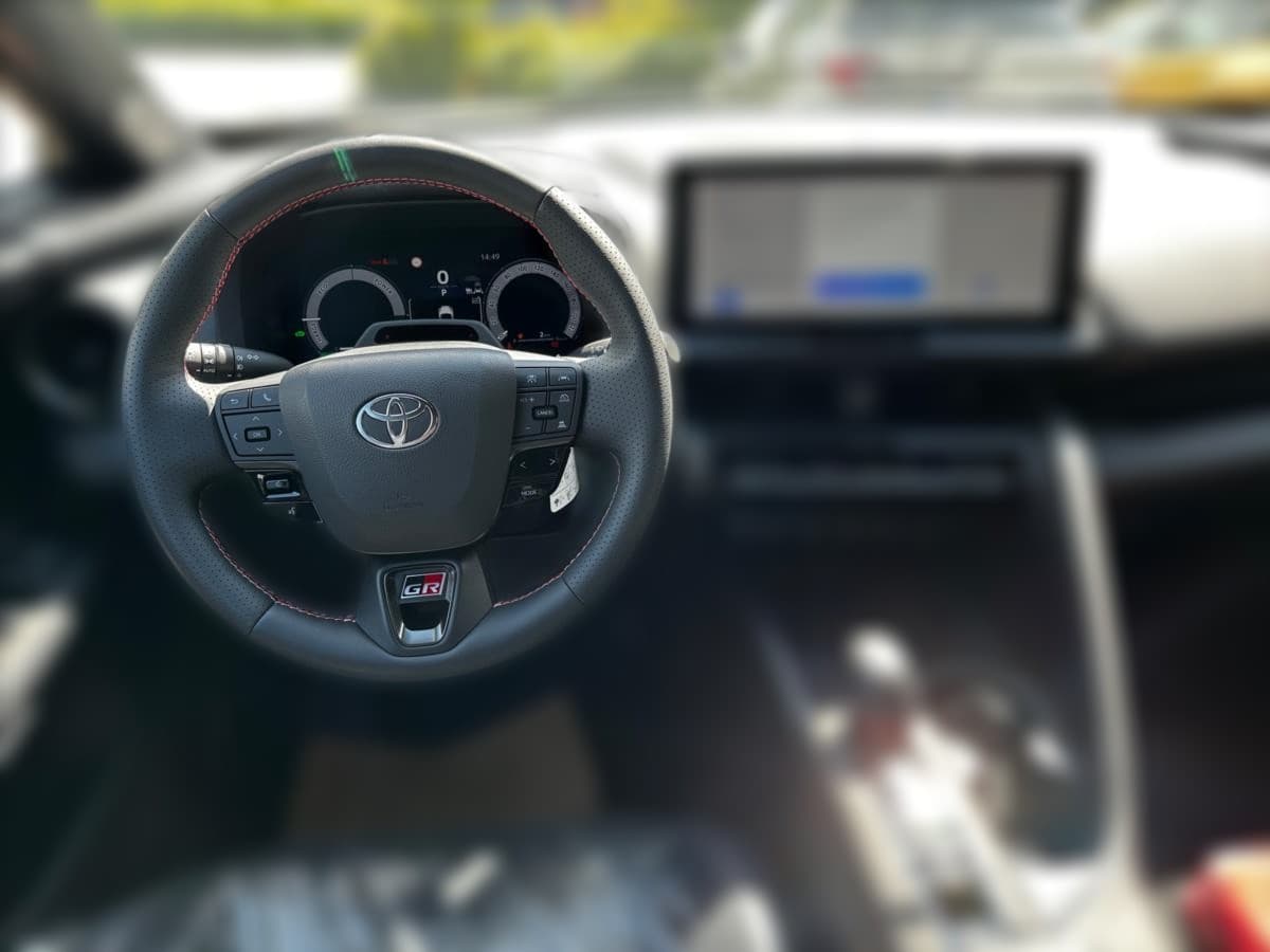 2025 Toyota C-HR - 200 km - Fotka 1