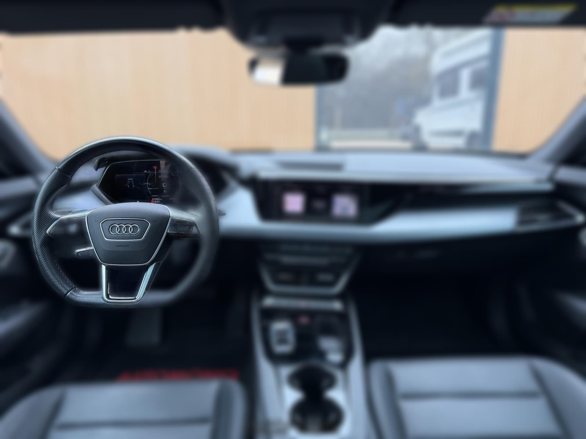 2022 Audi e-tron GT - 21 300 km - Fotka 1