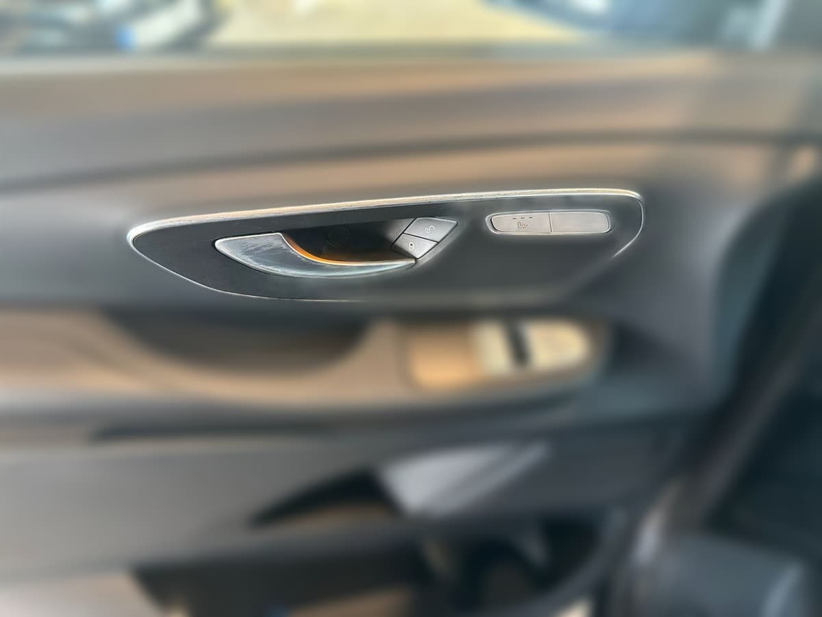 2024 Mercedes-Benz EQV 300 L - 30 000 km - Fotka 1