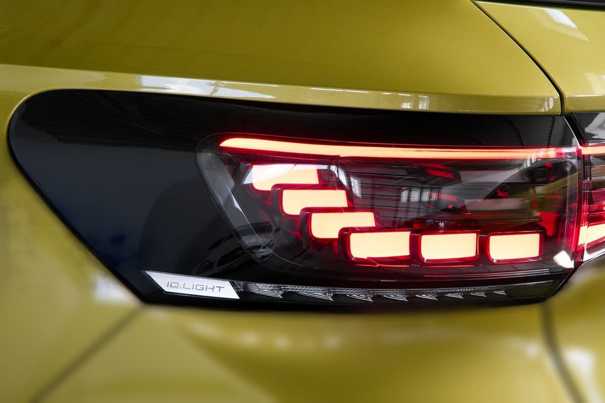 2021 Volkswagen ID.4 - 38 185 km - Fotka 1