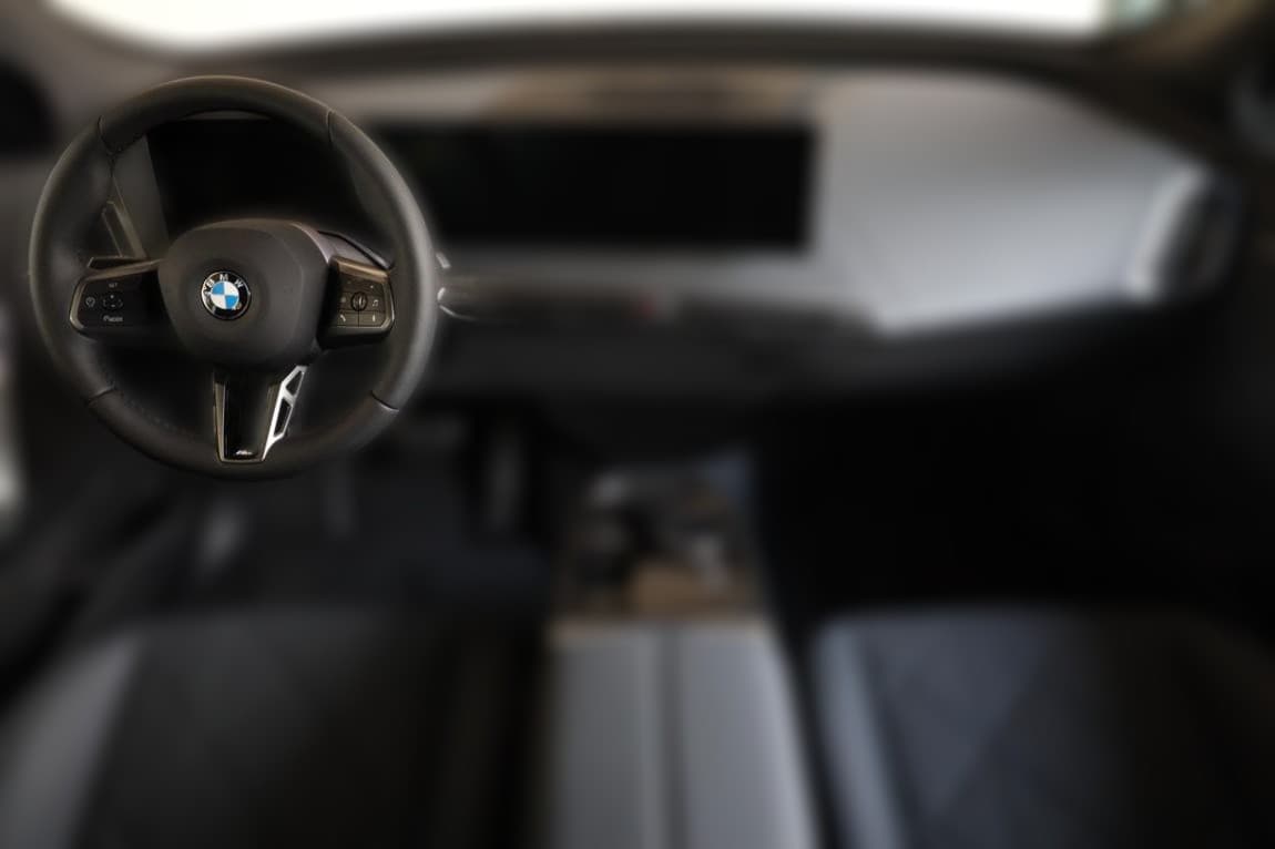 2025 BMW iX - 8 000 km - Fotka 1