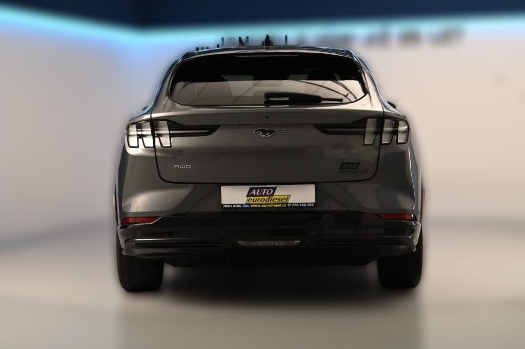 2021 Ford Mustang Mach-E - 0 km - Fotka 1