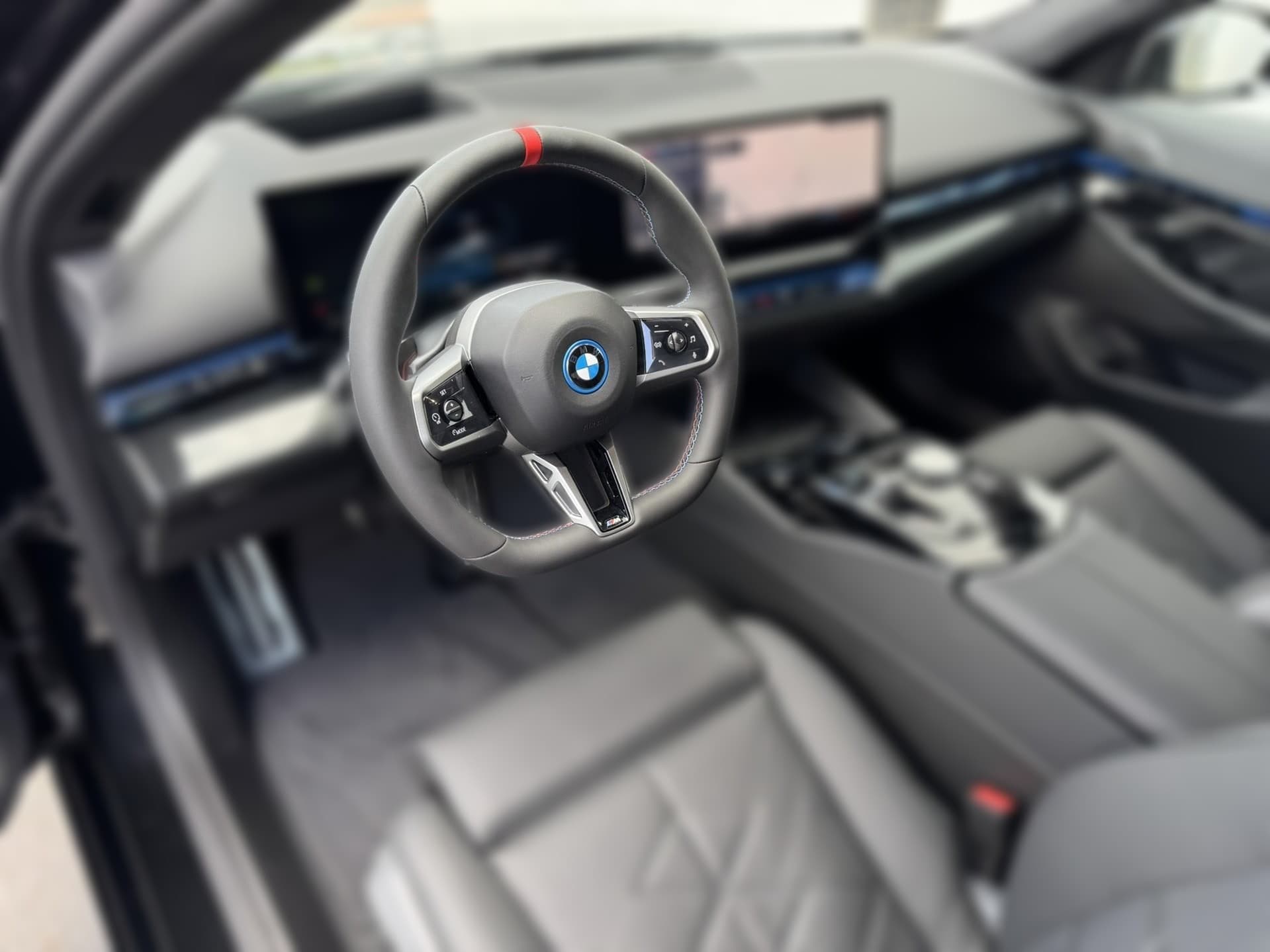 2023 BMW i5 - 1 000 km - Fotka 1